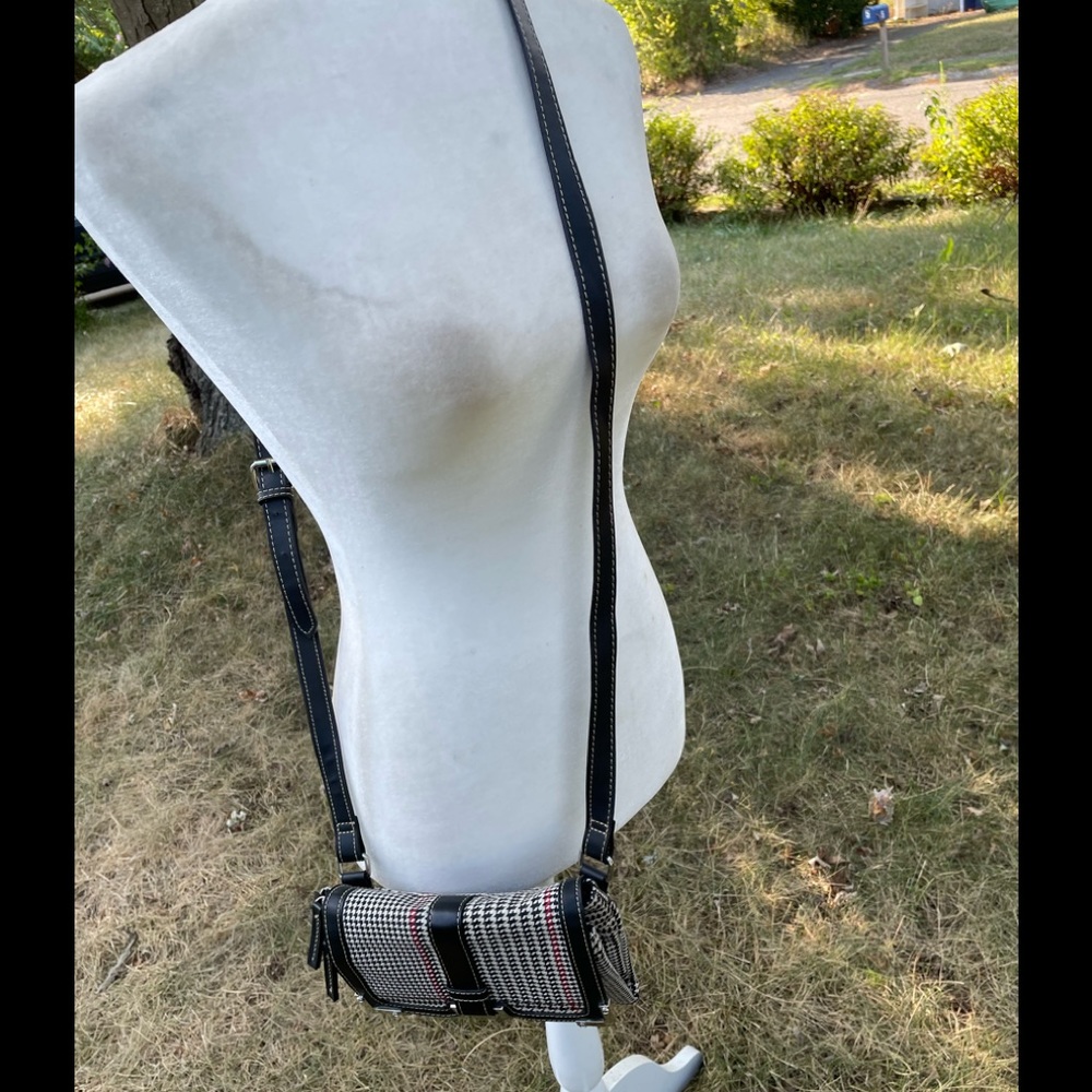 Chaps Houndstooth Patterned Double Zip Crossbody … - image 2